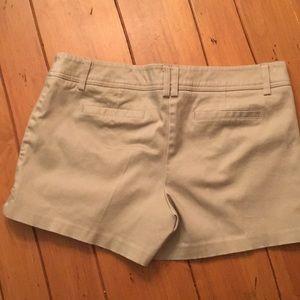 Cache khaki shorts